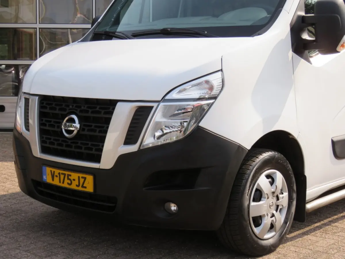 2.3 dCi 130PK L2H2 Business / Navi / Camera / Acc