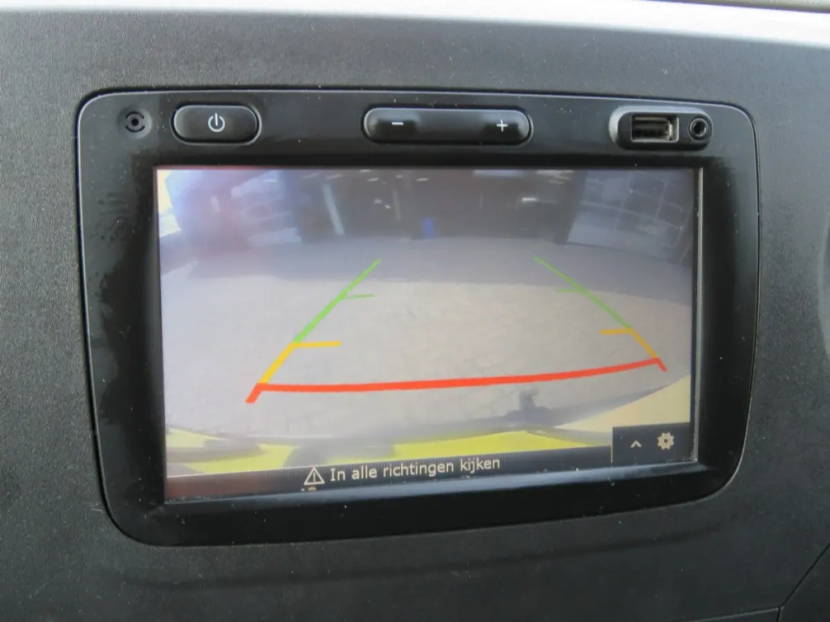 2.3 dCi 130PK L2H2 Business / Navi / Camera / Acc
