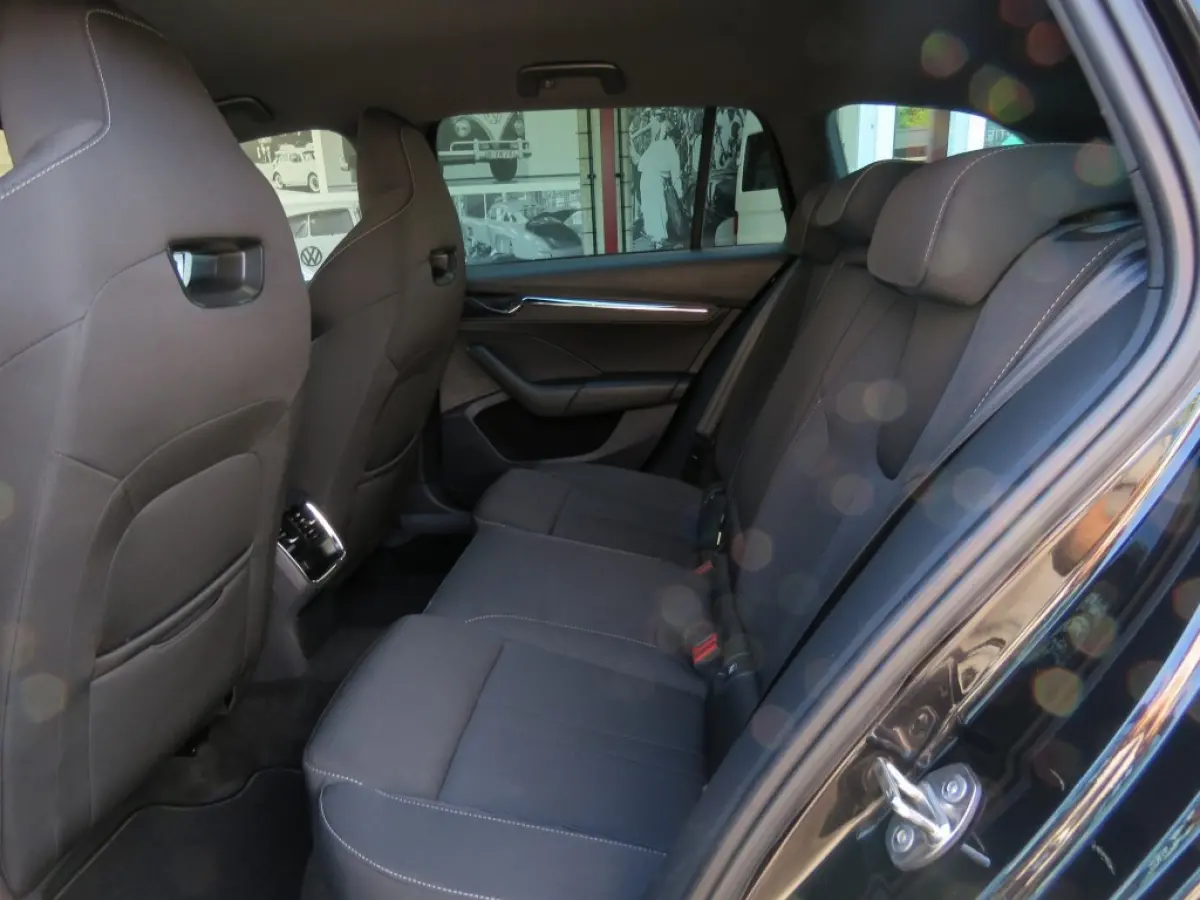 1.4 TSI 204PK IV PHEV SPORTLINE / 19 Inch / Memory Sportstoelen / Zwarte hemel / Stoelverw. / BOVAG garantie