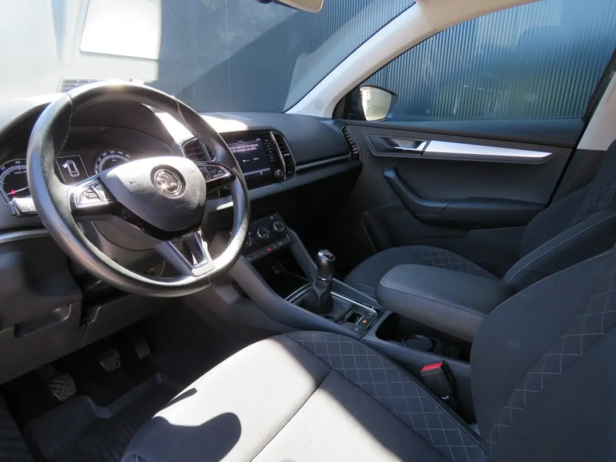 1.0 TSI115pk AMB. BUS. / Camera / Trekhaak / Carplay / BOVAG garantie