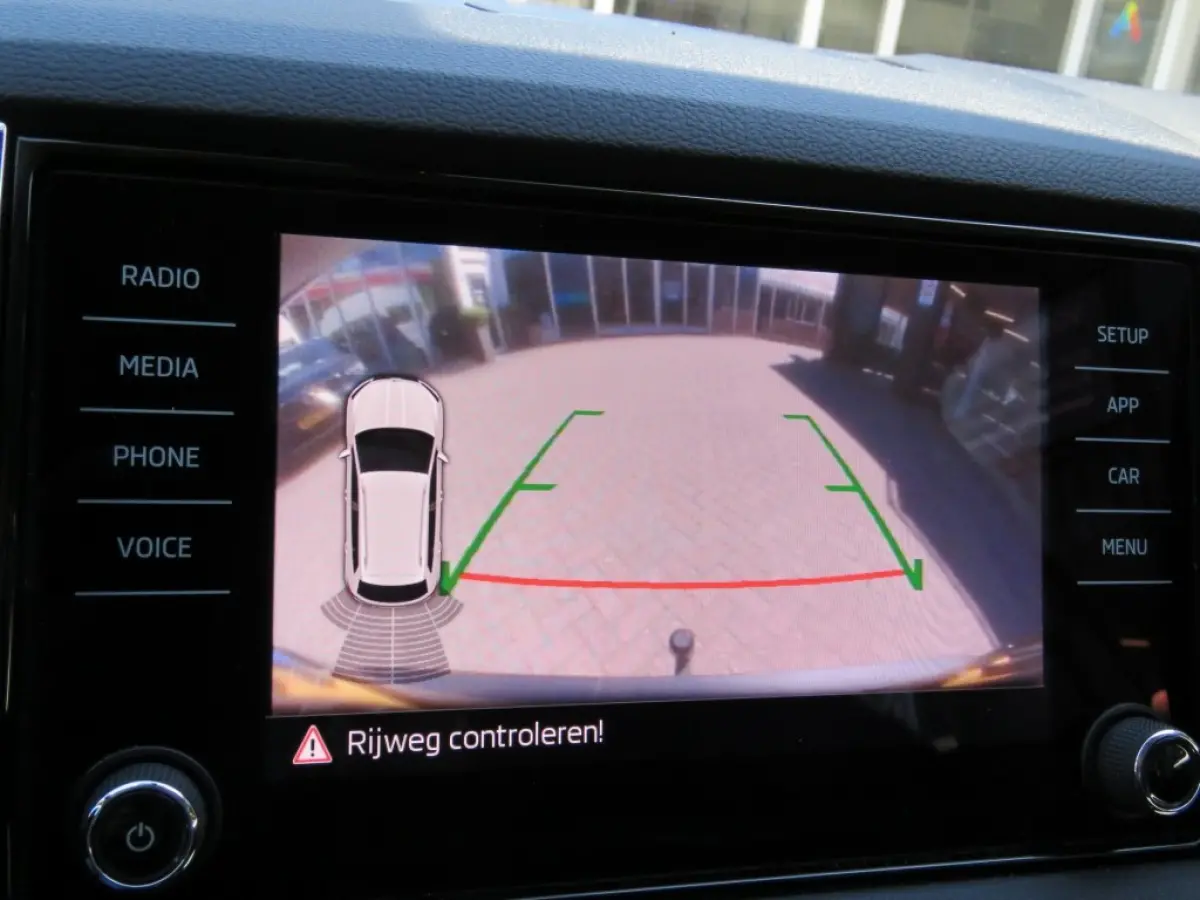 1.0 TSI115pk AMB. BUS. / Camera / Trekhaak / Carplay / BOVAG garantie