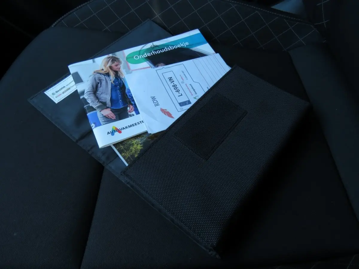 1.0 TSI115pk AMB. BUS. / Camera / Trekhaak / Carplay / BOVAG garantie