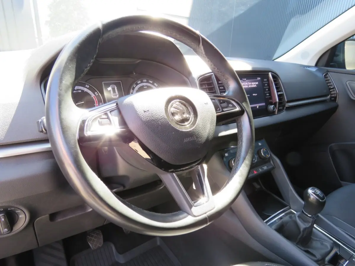 1.0 TSI115pk AMB. BUS. / Camera / Trekhaak / Carplay / BOVAG garantie