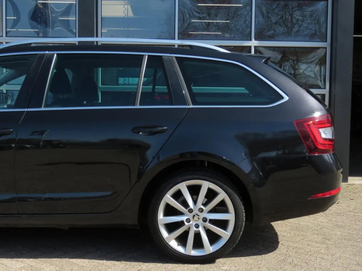 1.0 TSI 115pk DSG-aut. Style / Led / 18 Inch / Navi / Stoelverw. / BOVAG garantie