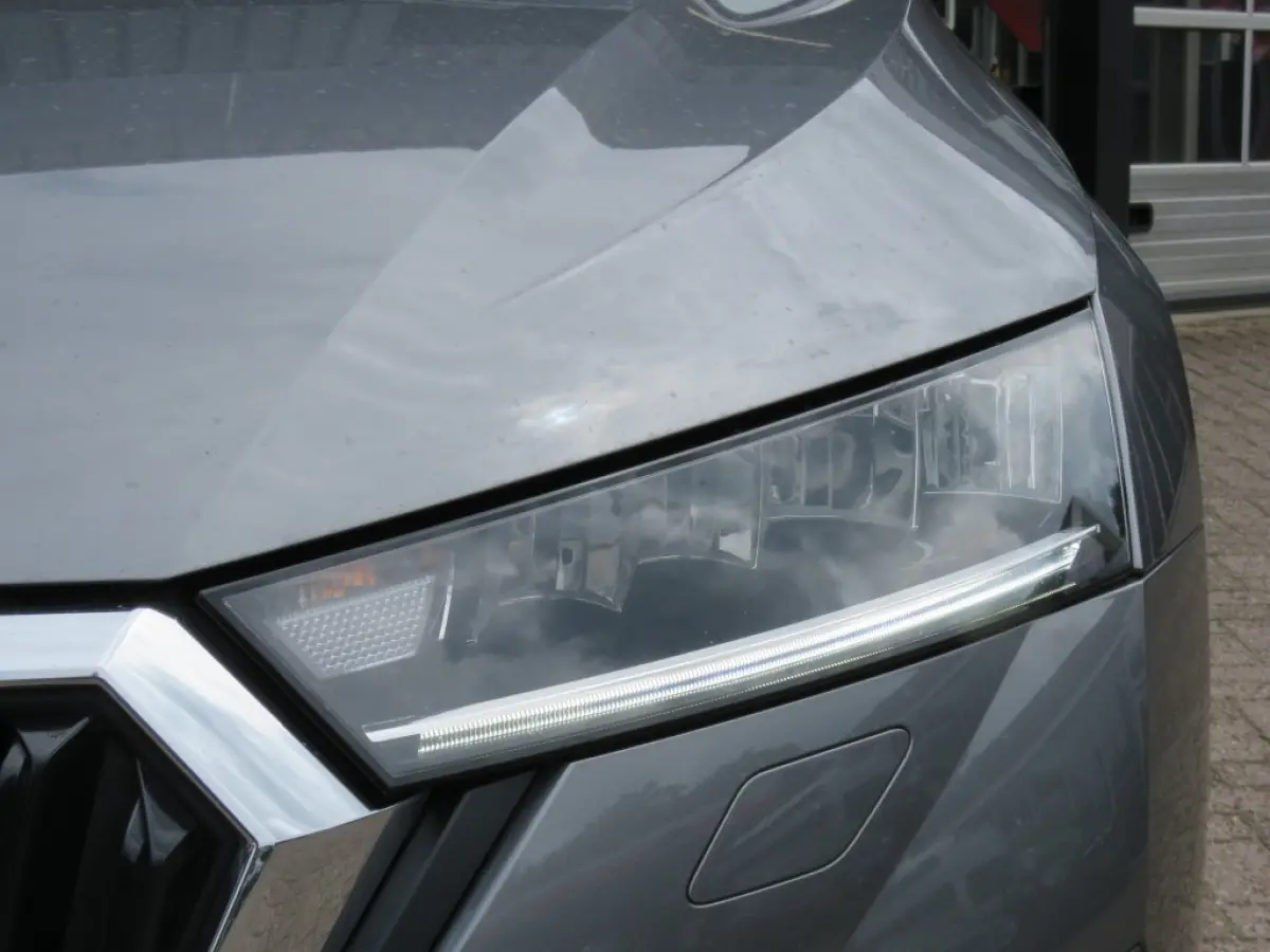 1.0 TSI Business Edition Plus / Pano / Trekhaak / Elec.acherklep / 18 Inh / Stoel&stuurwielverw. / BOVAG garantie
