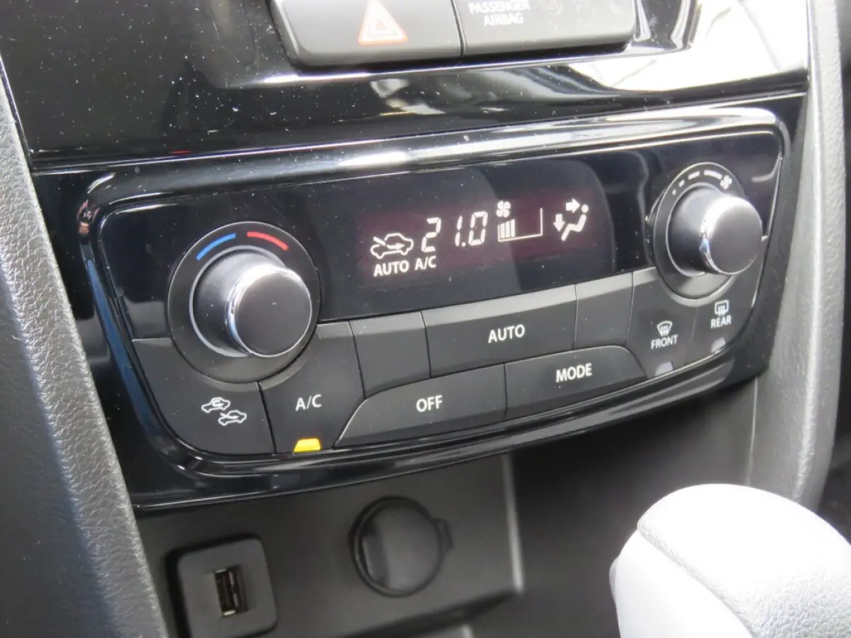 1.0 Boosterjet SELECT / Camera / Trekhaak / Navi / Stoelverw. / BOVAG garantie