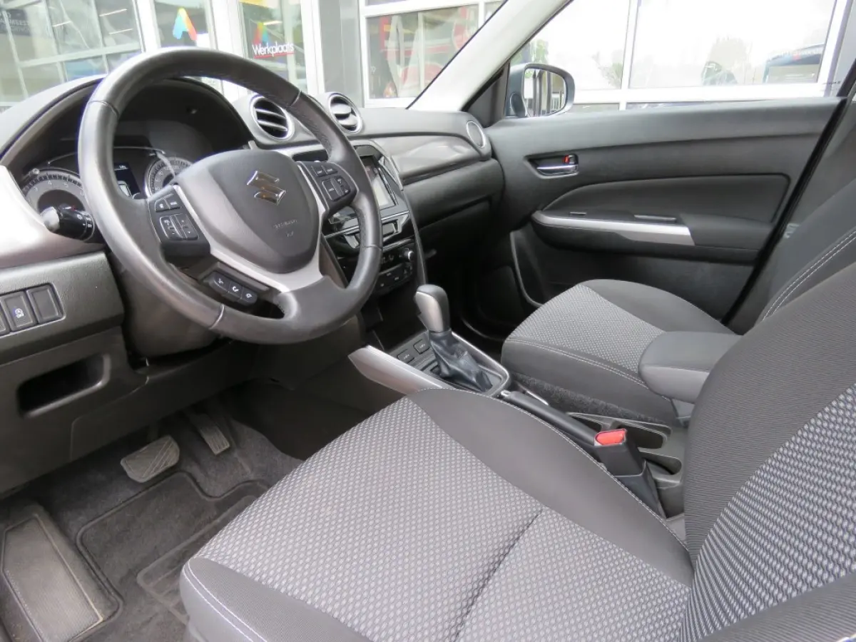 1.0 Boosterjet SELECT / Camera / Trekhaak / Navi / Stoelverw. / BOVAG garantie