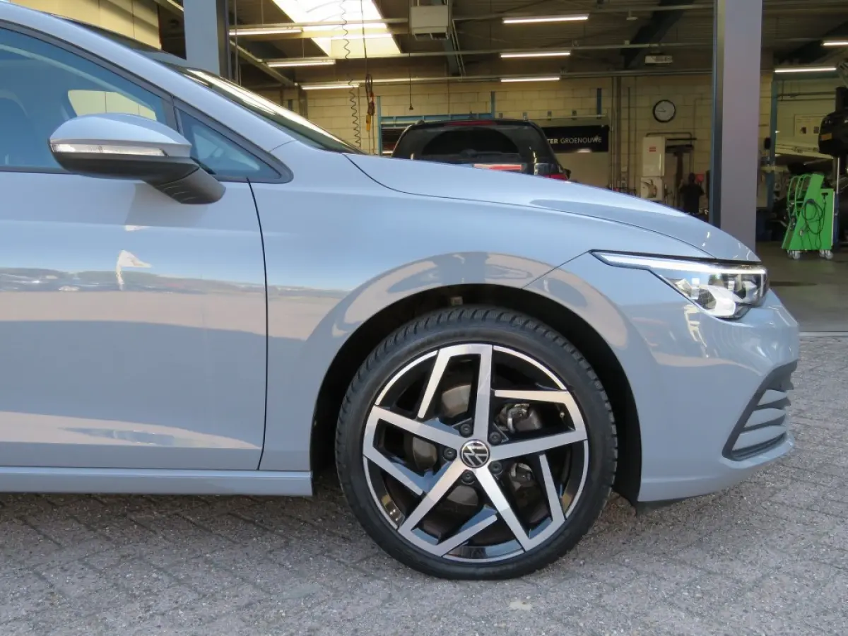 1.0 eTSI LIFE DSG-aut. / Pano dak / 18 Inch / Memory / BOVAG garantie