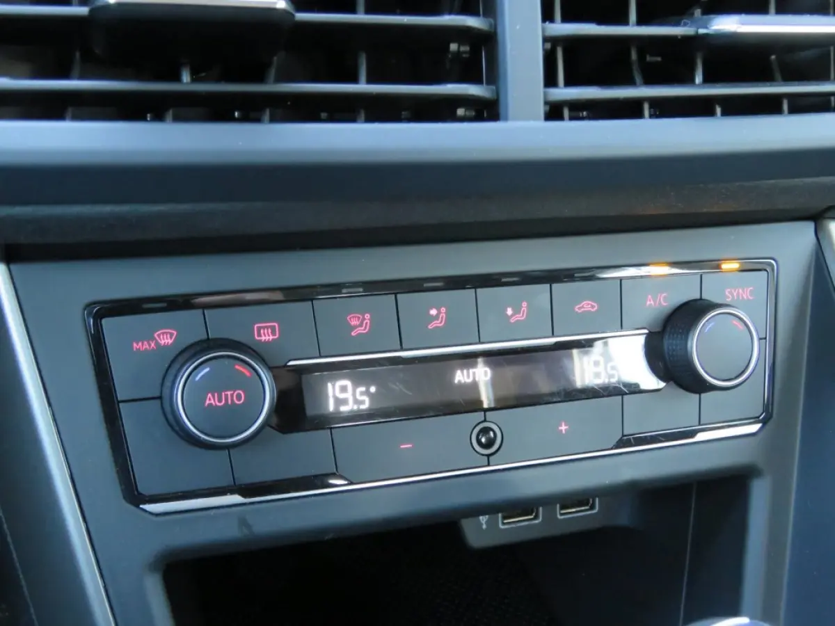 1.0 TSI DSG-aut.COMF.L. BUS. / Navi / Clima / BOVAG garantie