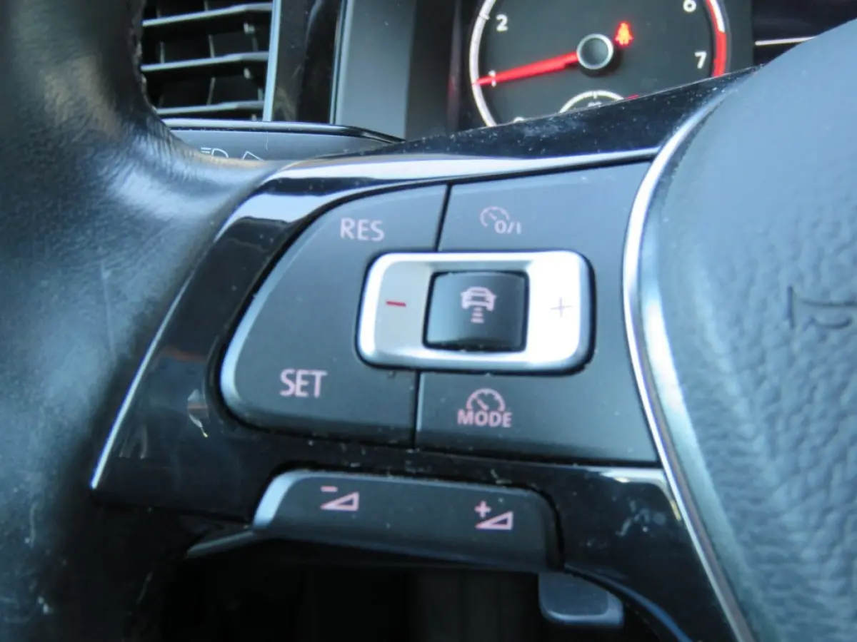 1.0 TSI DSG-aut.COMF.L. BUS. / Navi / Clima / BOVAG garantie