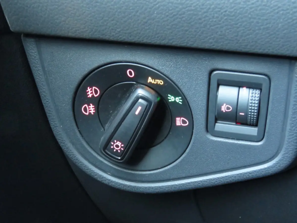 1.0 TSI DSG-aut.COMF.L. BUS. / Navi / Clima / BOVAG garantie