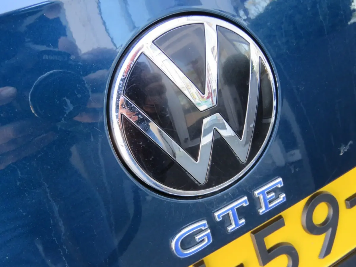 1.4 TSI PHEV GTE BNS / Pano / Wegklap.haak / Stoelverw. / Camera / BOVAG garantie