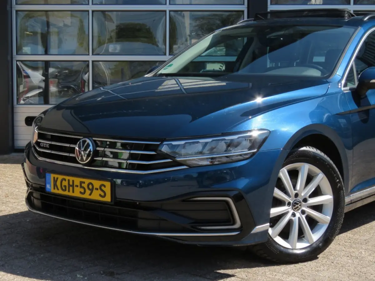 1.4 TSI PHEV GTE BNS / Pano / Wegklap.haak / Stoelverw. / Camera / BOVAG garantie