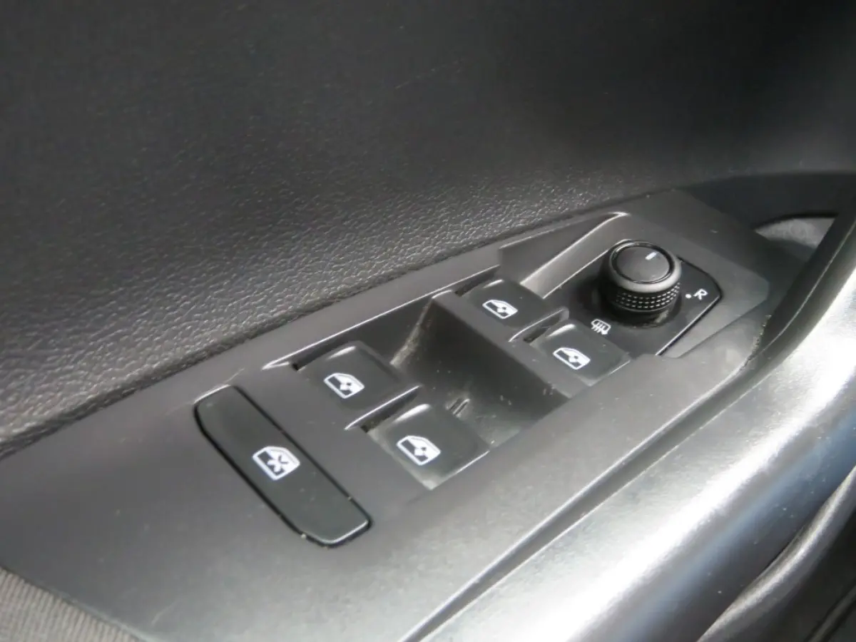 1.0 TSI LIFE BNS / Navi / Stoelverw. / Adap.cruise / Clima / Sportvelgen / BOVAG garantie