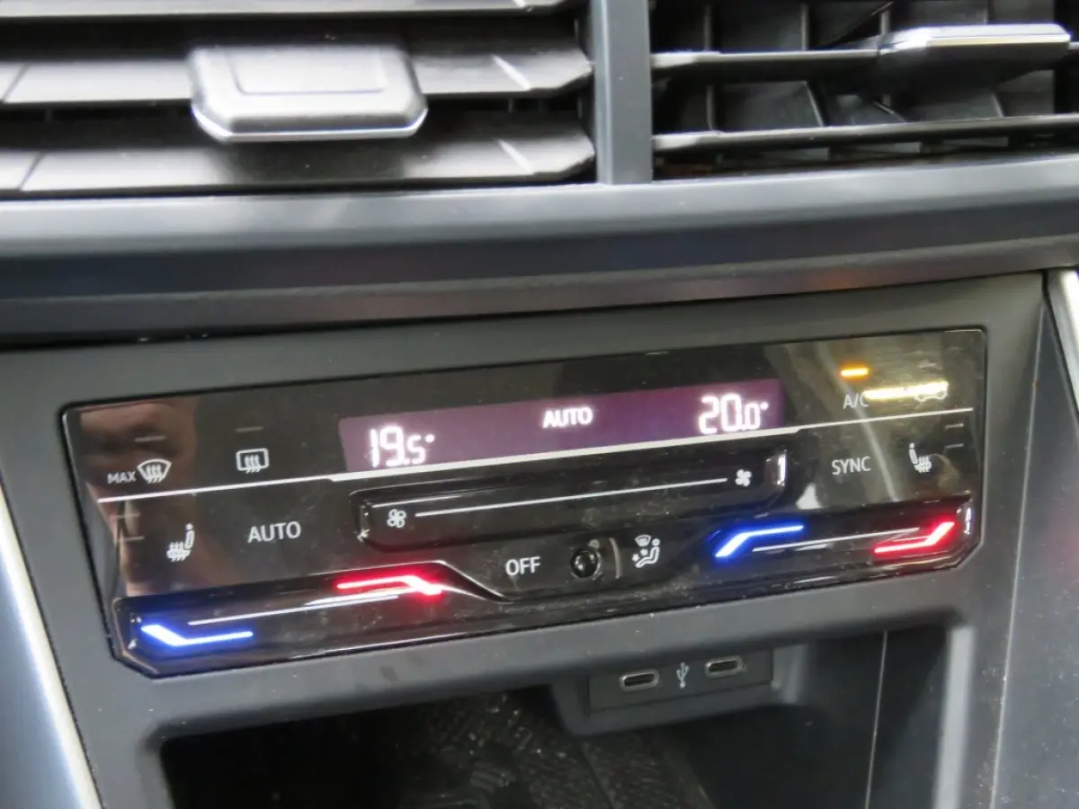 1.0 TSI LIFE BNS / Navi / Stoelverw. / Adap.cruise / Clima / Sportvelgen / BOVAG garantie