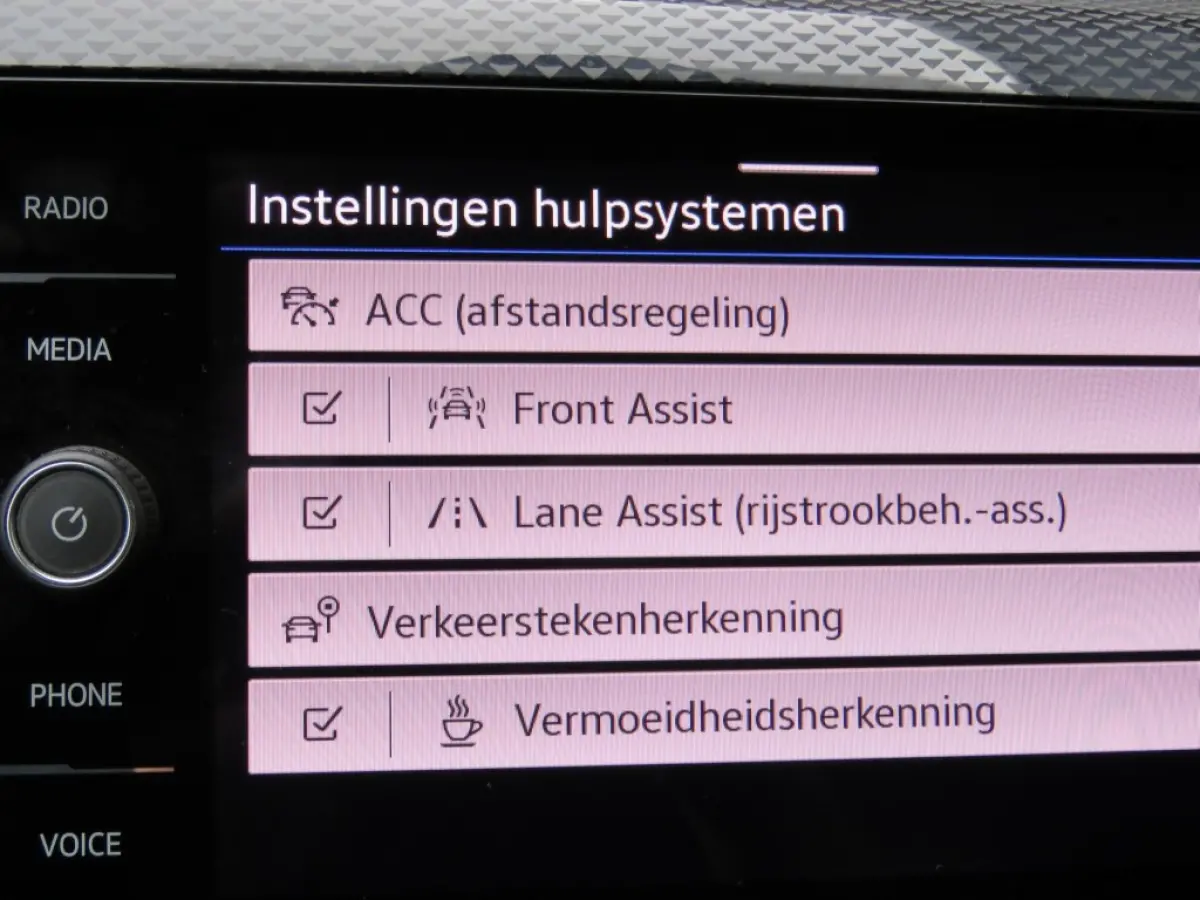 1.0 TSI LIFE BNS / Navi / Stoelverw. / Adap.cruise / Clima / Sportvelgen / BOVAG garantie