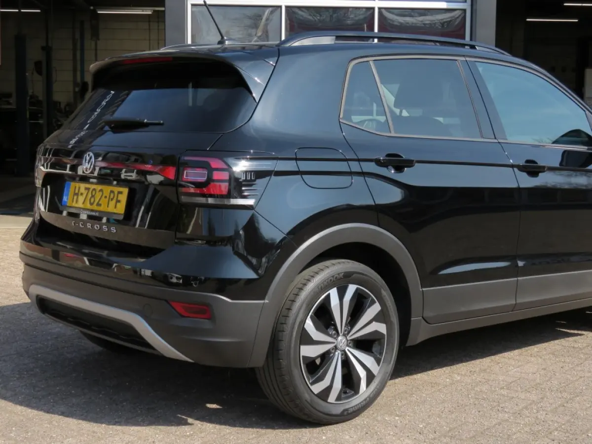 1.0 TSI LIFE / 17 Inch / Navi / Adap.cruise / BOVAG garantie