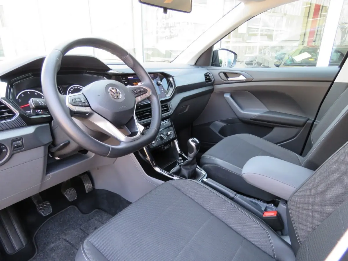 1.0 TSI LIFE / 17 Inch / Navi / Adap.cruise / BOVAG garantie