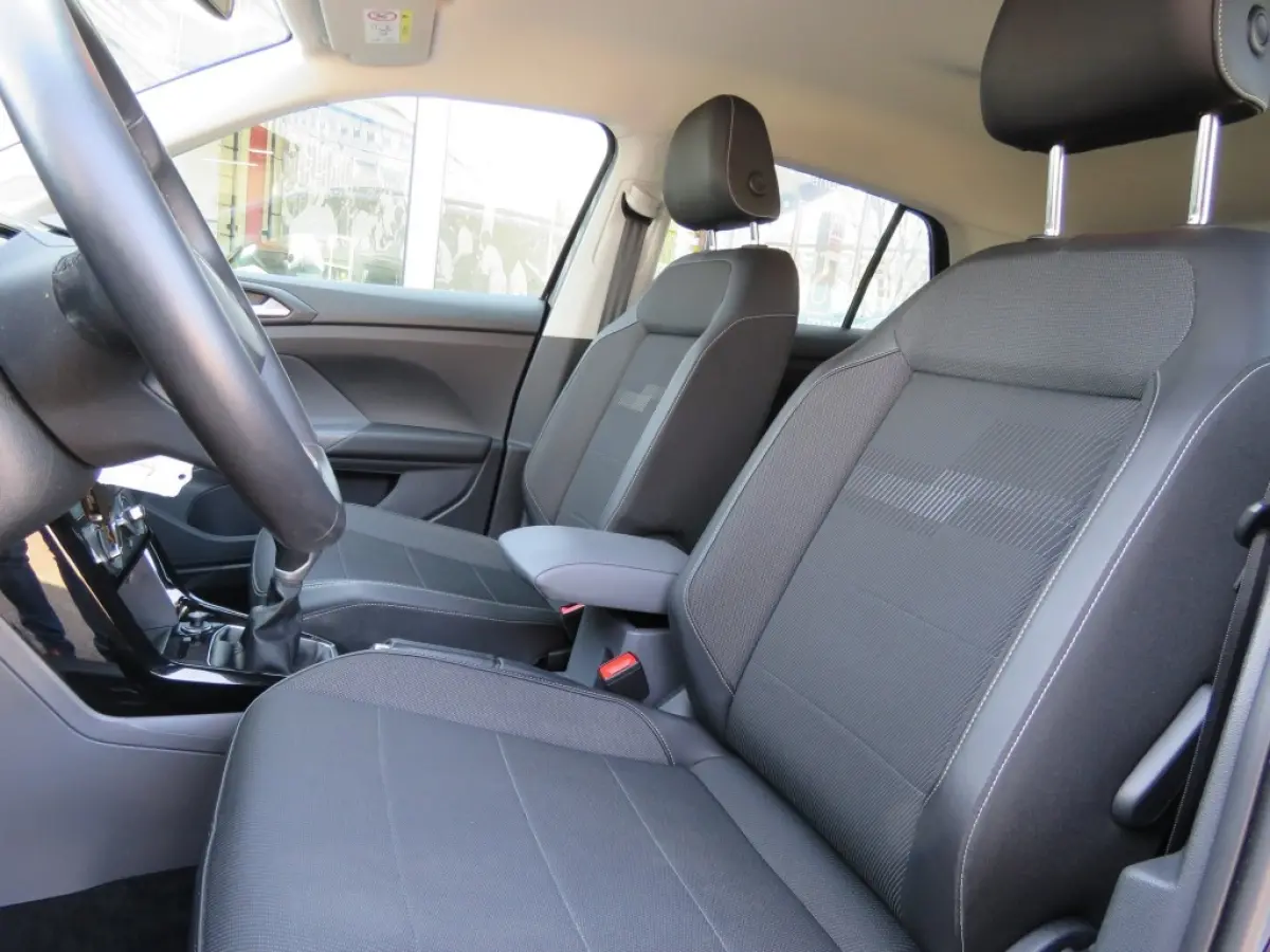 1.0 TSI LIFE / 17 Inch / Navi / Adap.cruise / BOVAG garantie