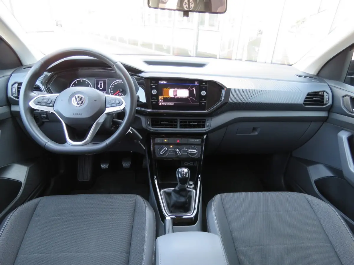 1.0 TSI LIFE / 17 Inch / Navi / Adap.cruise / BOVAG garantie