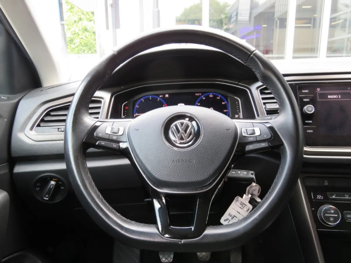1.0 TSI 115pk STYLE / Digitaal dash. / Led / Elec.achterklep / Camera / 17 Inch / BOVAG garantie