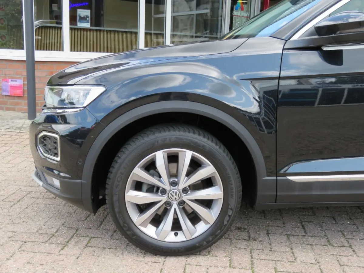 1.0 TSI 115pk STYLE / Digitaal dash. / Led / Elec.achterklep / Camera / 17 Inch / BOVAG garantie