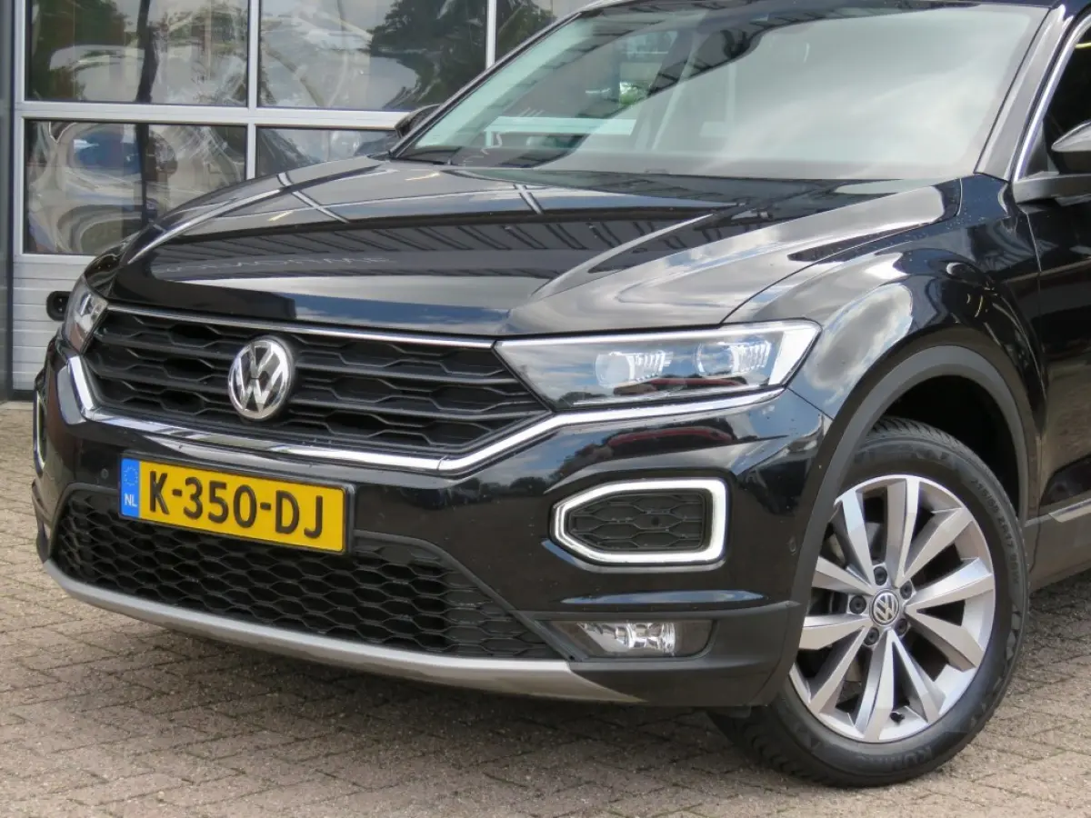 1.0 TSI 115pk STYLE / Digitaal dash. / Led / Elec.achterklep / Camera / 17 Inch / BOVAG garantie