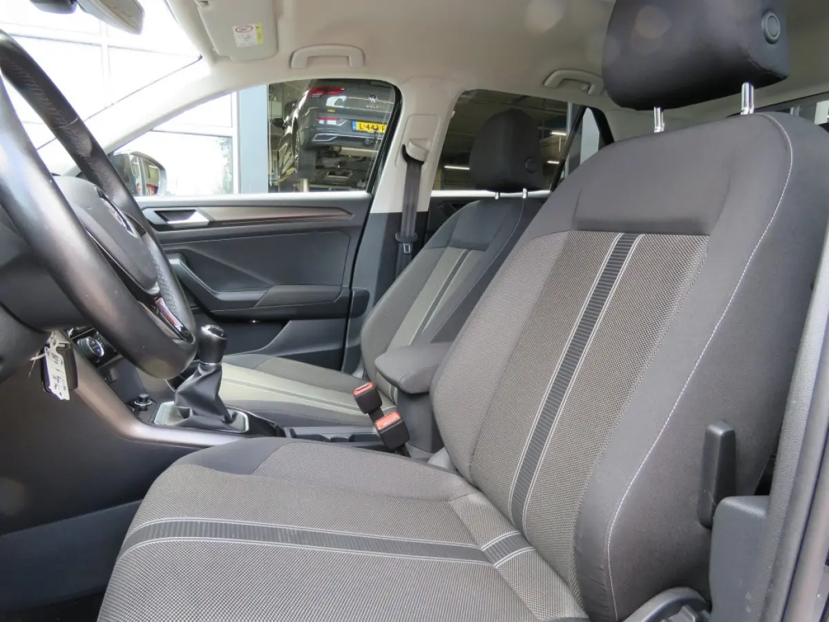 1.0 TSI 115pk STYLE / Digitaal dash. / Led / Elec.achterklep / Camera / 17 Inch / BOVAG garantie