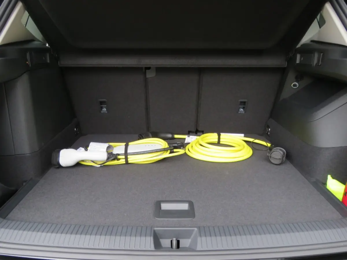 1.5 eHybrid 204pk LIFE ED. / Trekhaak / IQ Light / Elec.achterklep / Stuur&stoelverw. / FABRIEKS garantie