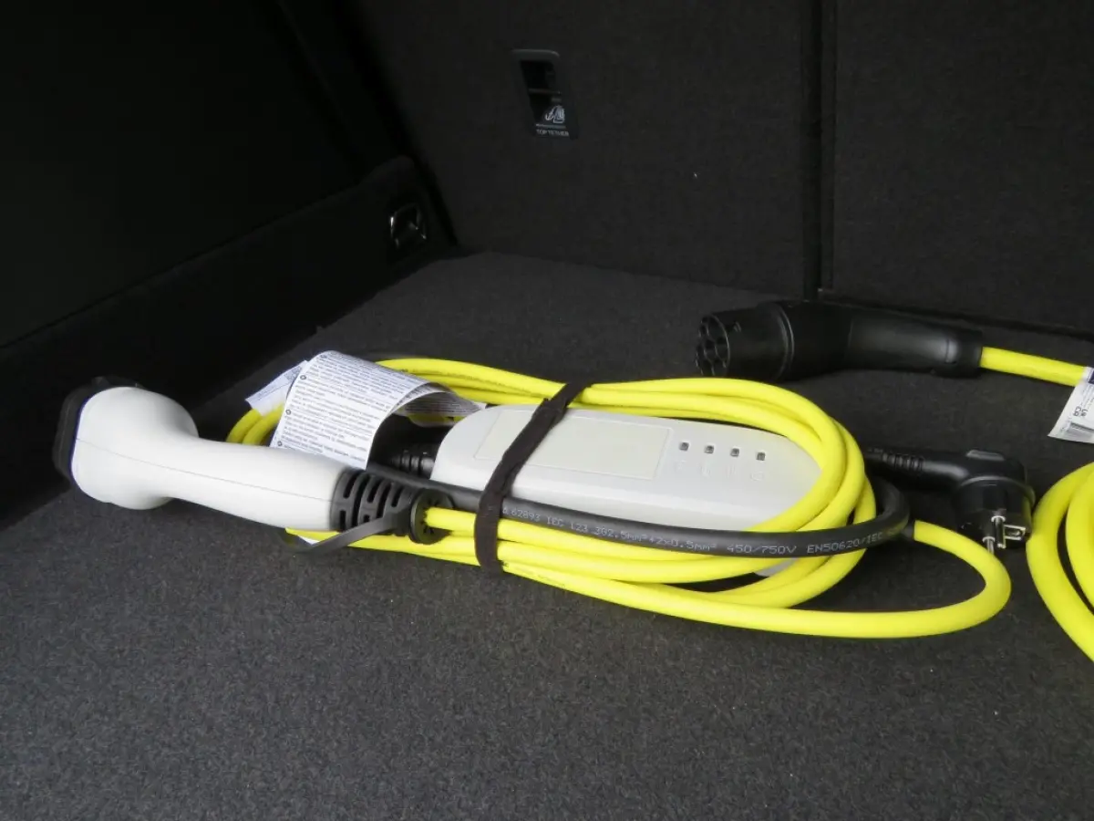 1.5 eHybrid 204pk LIFE ED. / Trekhaak / IQ Light / Elec.achterklep / Stuur&stoelverw. / FABRIEKS garantie