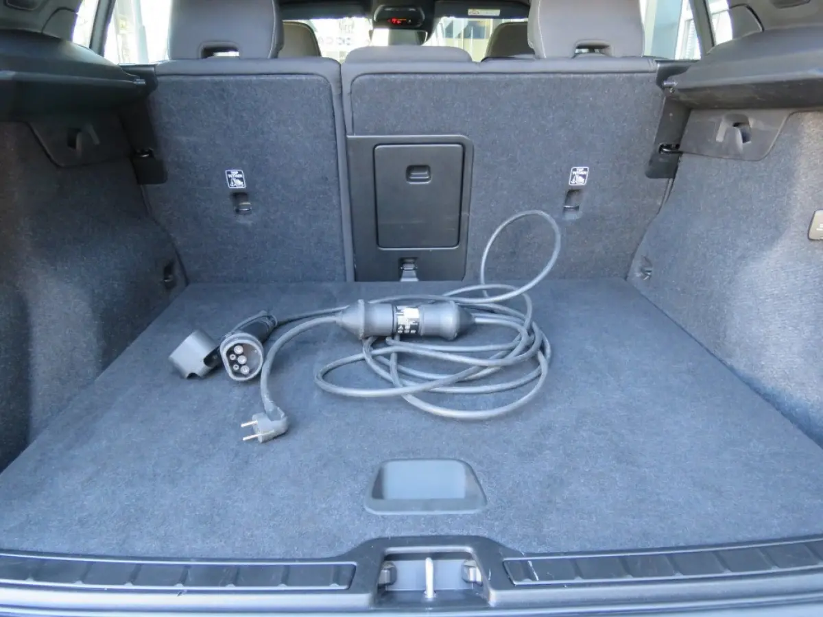1.5 T4 CORE BRIGHT / Camera / Elec.klep / 18 Inch / Navi / BOVAG garantie