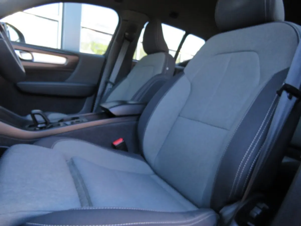 1.5 T4 CORE BRIGHT / Camera / Elec.klep / 18 Inch / Navi / BOVAG garantie
