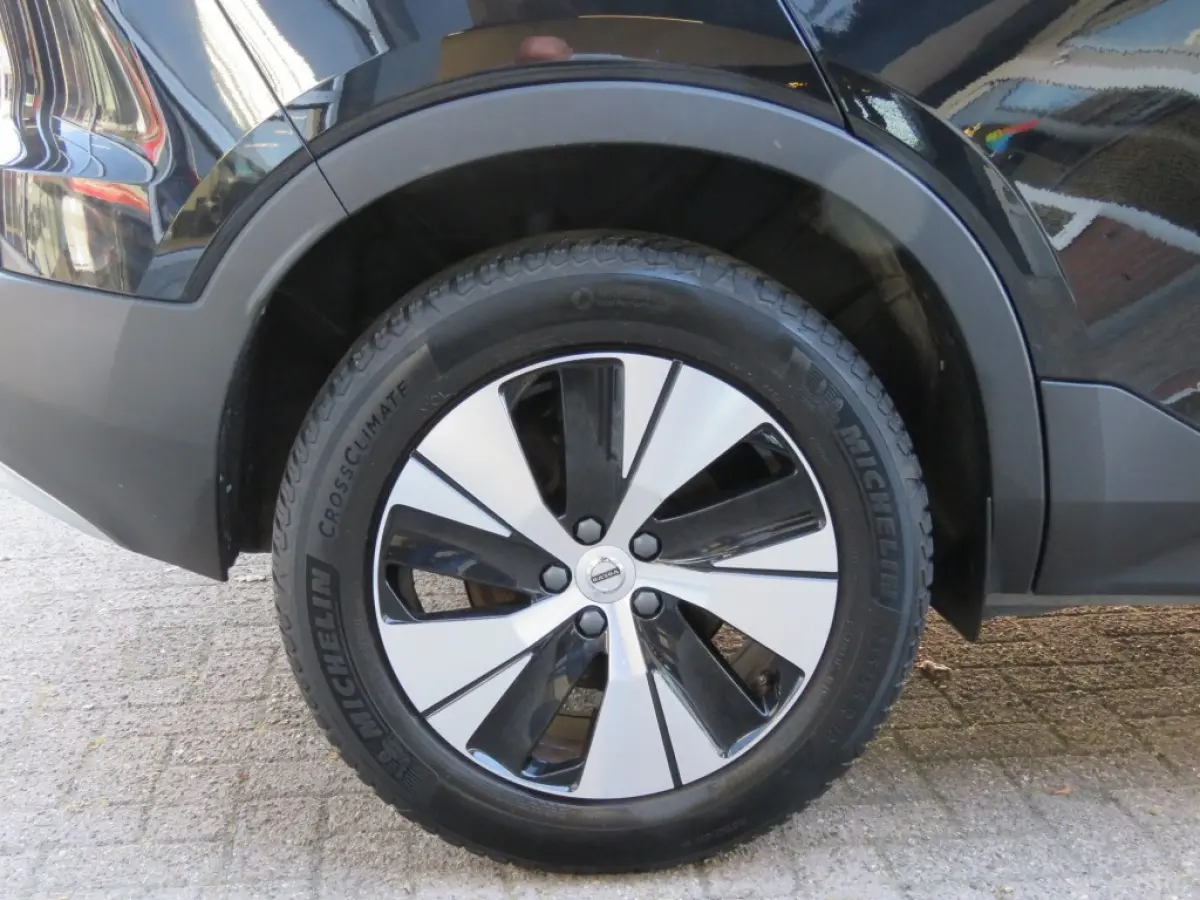 1.5 T4 CORE BRIGHT / Camera / Elec.klep / 18 Inch / Navi / BOVAG garantie