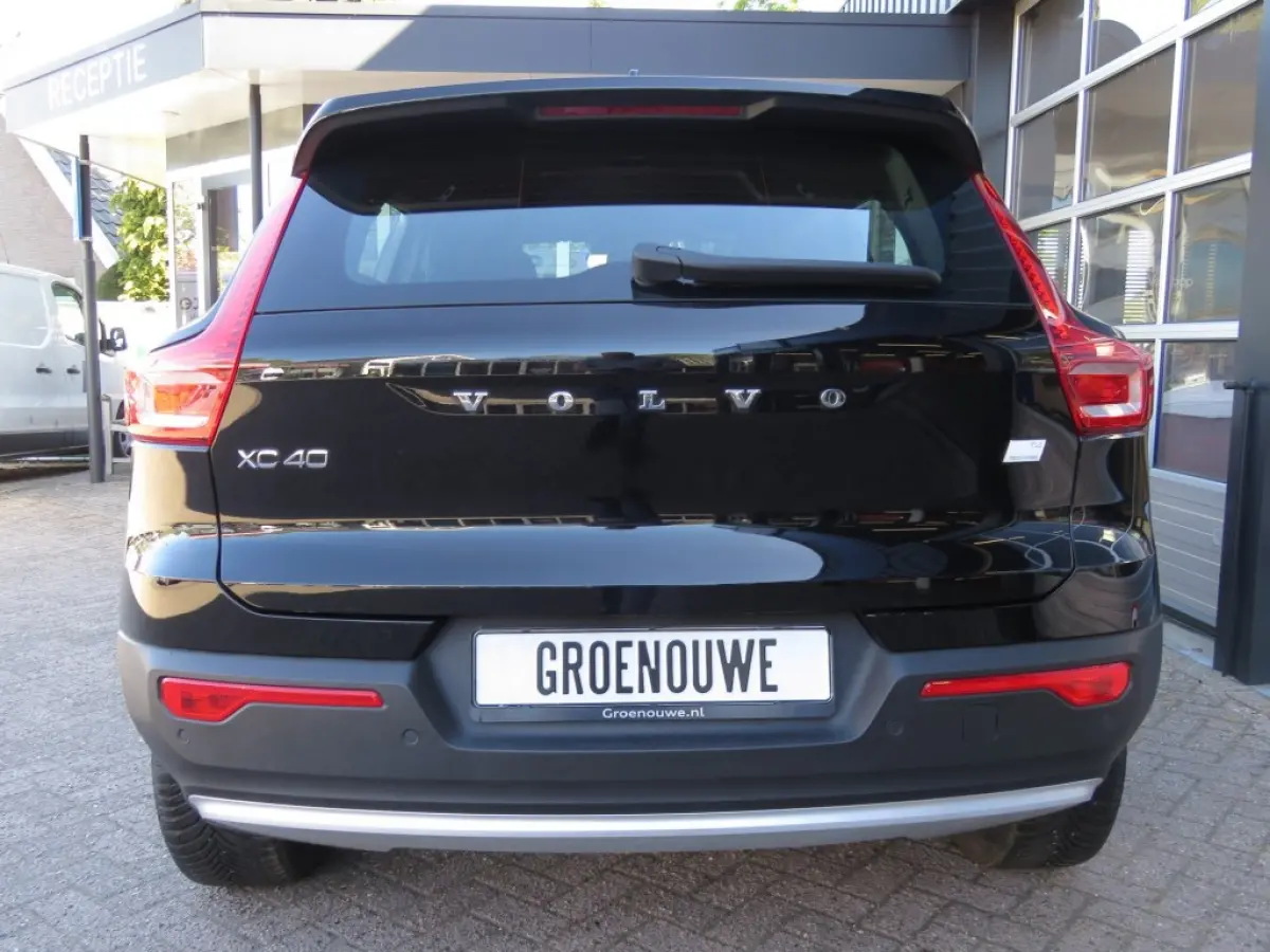 1.5 T4 CORE BRIGHT / Camera / Elec.klep / 18 Inch / Navi / BOVAG garantie