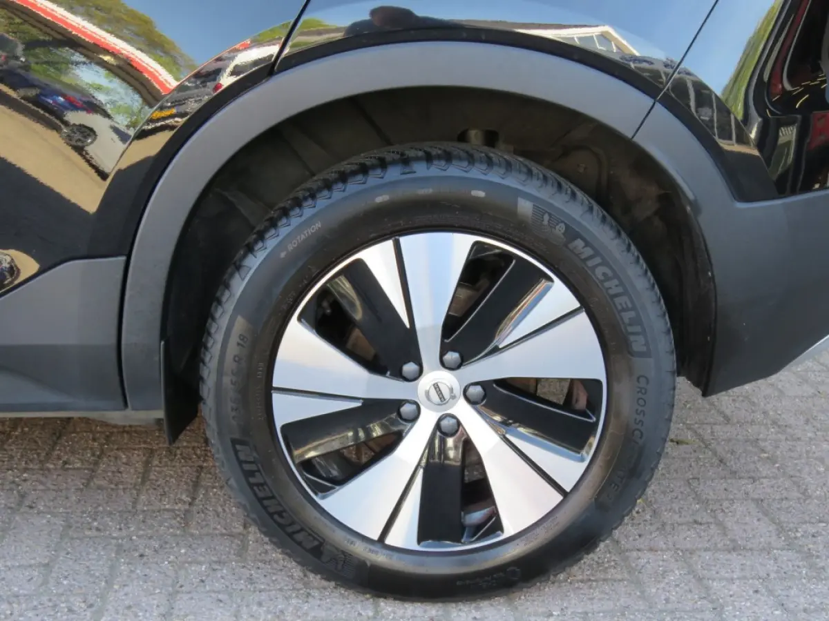 1.5 T4 CORE BRIGHT / Camera / Elec.klep / 18 Inch / Navi / BOVAG garantie