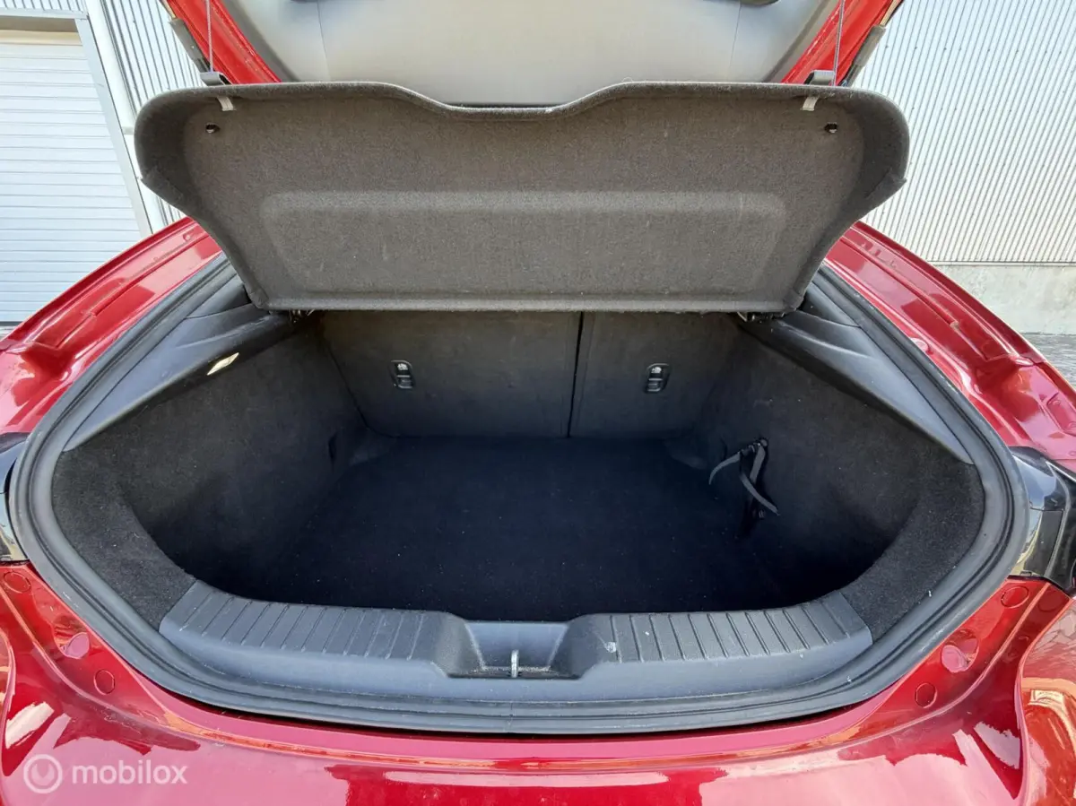 2.0 e-SkyActiv-G M Hybrid 122 Comfort Automaat 2019 / Carplay / Camera / Adaptief Cruise / Xenon / Stoelverwarming / NAP
