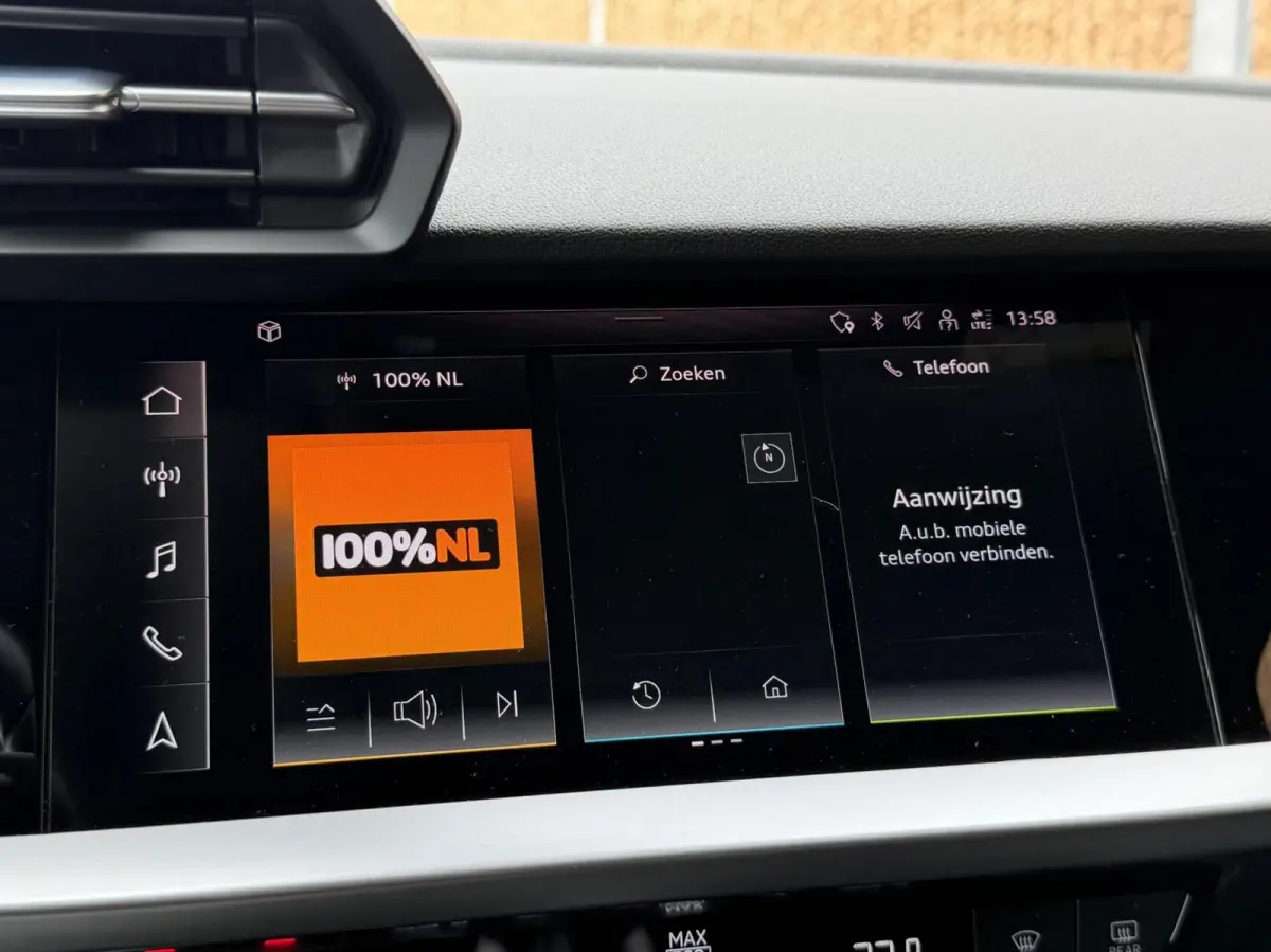 30 TFSI Advanced edition Automaat | Stoelverwarming | Parkeersensoren voor en achter | Climate control | Cruise control adaptief | Tangorood Metallic | Achteruitrijcamera
