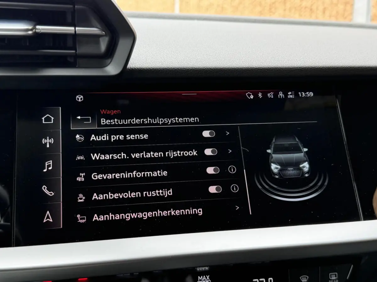 30 TFSI Advanced edition Automaat | Stoelverwarming | Parkeersensoren voor en achter | Climate control | Cruise control adaptief | Tangorood Metallic | Achteruitrijcamera