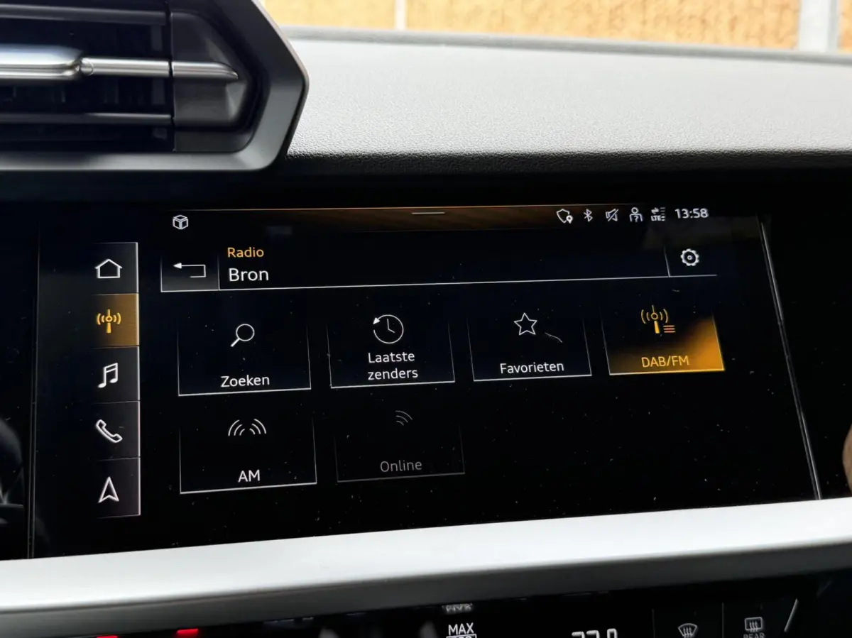 30 TFSI Advanced edition Automaat | Stoelverwarming | Parkeersensoren voor en achter | Climate control | Cruise control adaptief | Tangorood Metallic | Achteruitrijcamera
