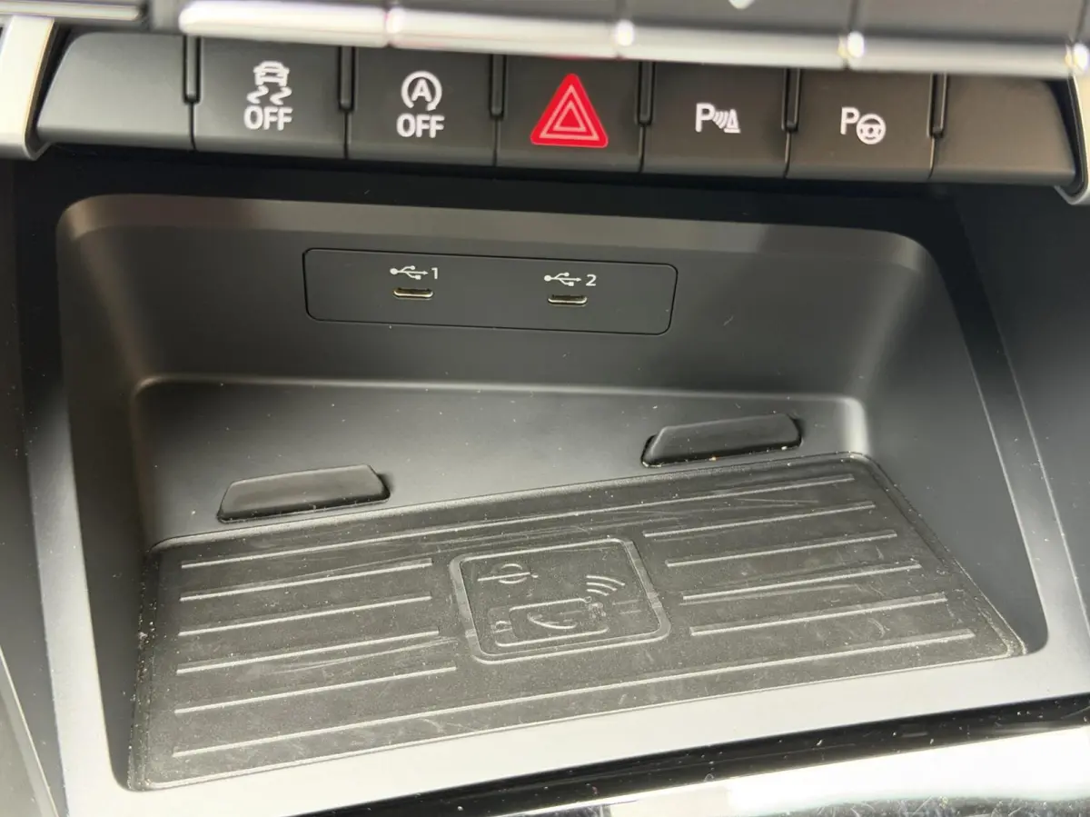 30 TFSI Advanced edition Automaat | Stoelverwarming | Parkeersensoren voor en achter | Climate control | Cruise control adaptief | Tangorood Metallic | Achteruitrijcamera