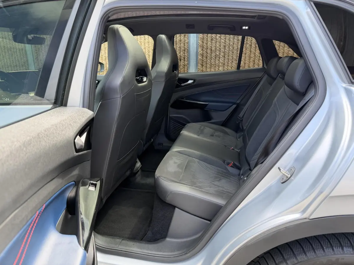 GTX 4Motion 77 kWh 360cam | Panoramadak | Head-up display | Elektrisch verstelbare stoelen met massagefunctie | Stoelverwarming | Trekhaak uitklapbaar | Cruise control adaptief | Climate con