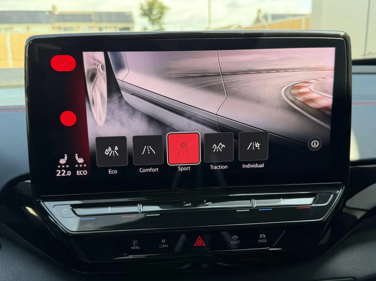 GTX 4Motion 77 kWh 360cam | Panoramadak | Head-up display | Elektrisch verstelbare stoelen met massagefunctie | Stoelverwarming | Trekhaak uitklapbaar | Cruise control adaptief | Climate con