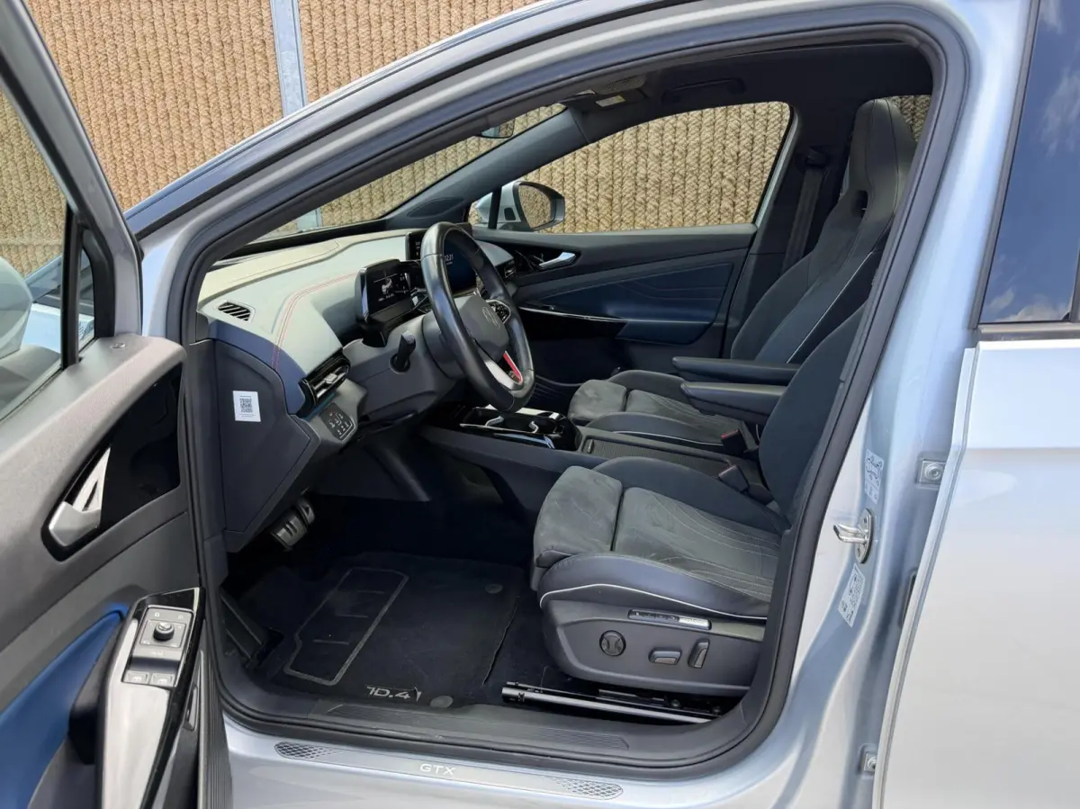 GTX 4Motion 77 kWh 360cam | Panoramadak | Head-up display | Elektrisch verstelbare stoelen met massagefunctie | Stoelverwarming | Trekhaak uitklapbaar | Cruise control adaptief | Climate con