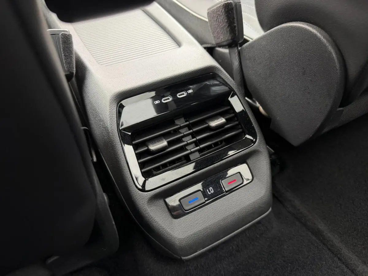 GTX 4Motion 77 kWh 360cam | Panoramadak | Head-up display | Elektrisch verstelbare stoelen met massagefunctie | Stoelverwarming | Trekhaak uitklapbaar | Cruise control adaptief | Climate con