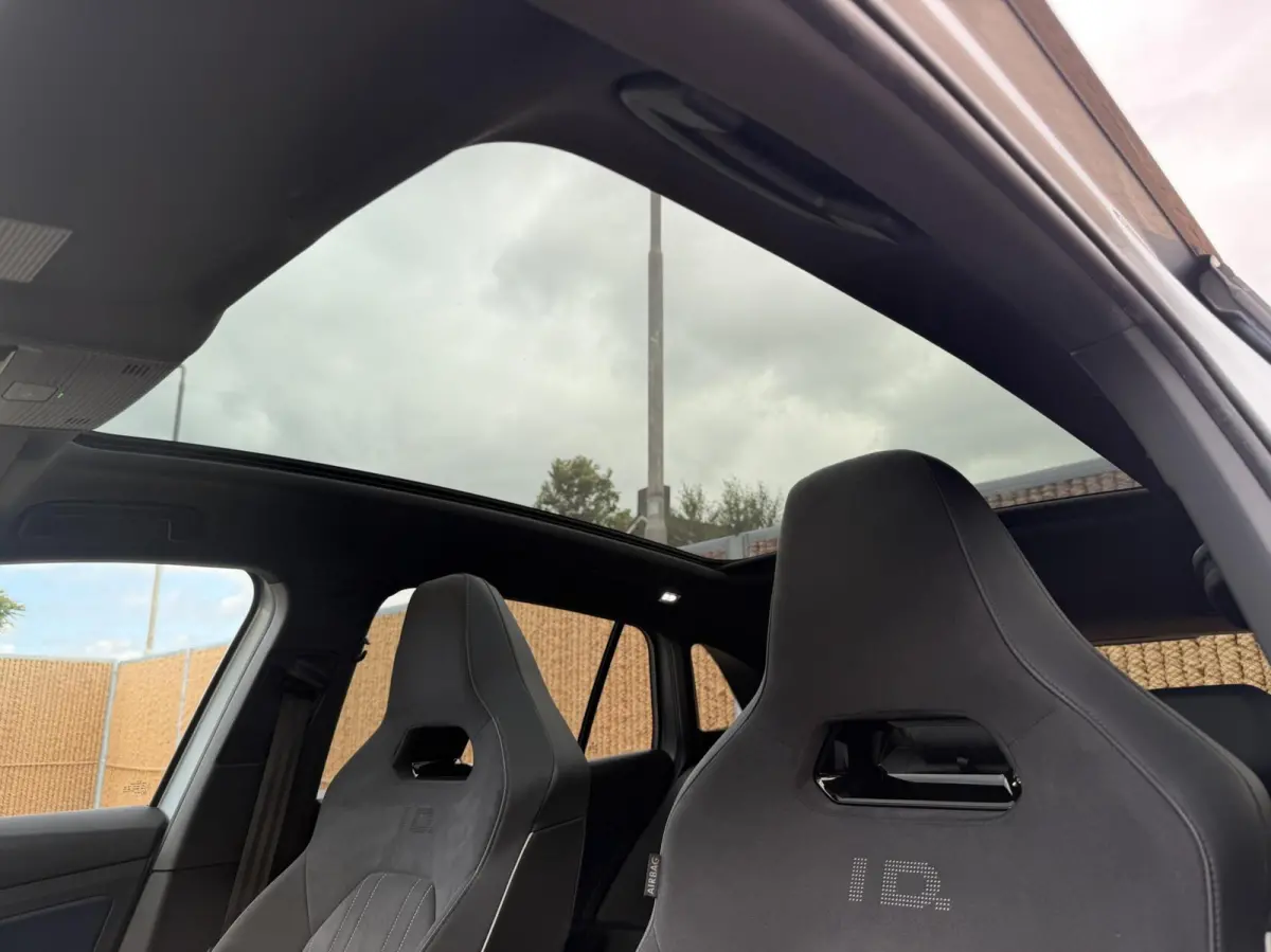 GTX 4Motion 77 kWh 360cam | Panoramadak | Head-up display | Elektrisch verstelbare stoelen met massagefunctie | Stoelverwarming | Trekhaak uitklapbaar | Cruise control adaptief | Climate con