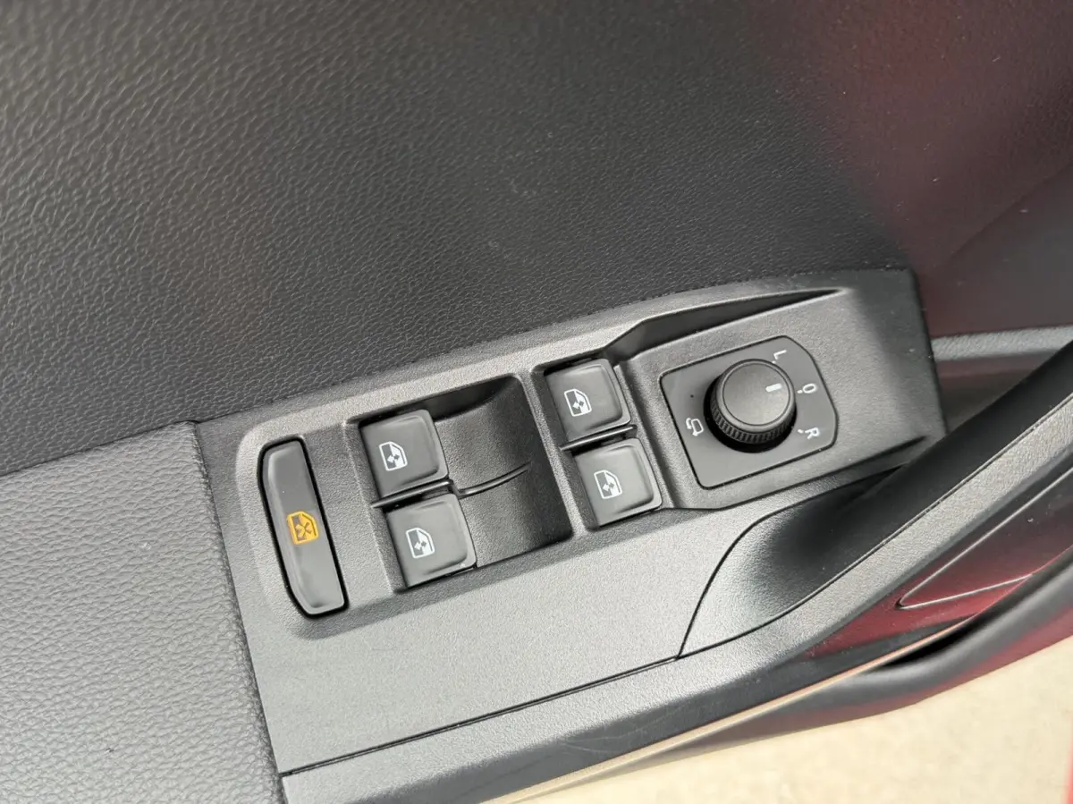 1.0 EcoTSI Style Apple CarPlay/Android Auto Full-link | Climate control | Cruise control | Rijstrooksensor | DAB ontvangst | Parkeersensoren achter | LED verlichting