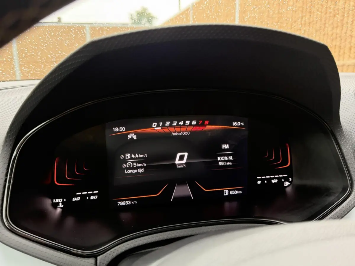 1.0 EcoTSI Style Apple CarPlay/Android Auto Full-link | Climate control | Cruise control | Rijstrooksensor | DAB ontvangst | Parkeersensoren achter | LED verlichting