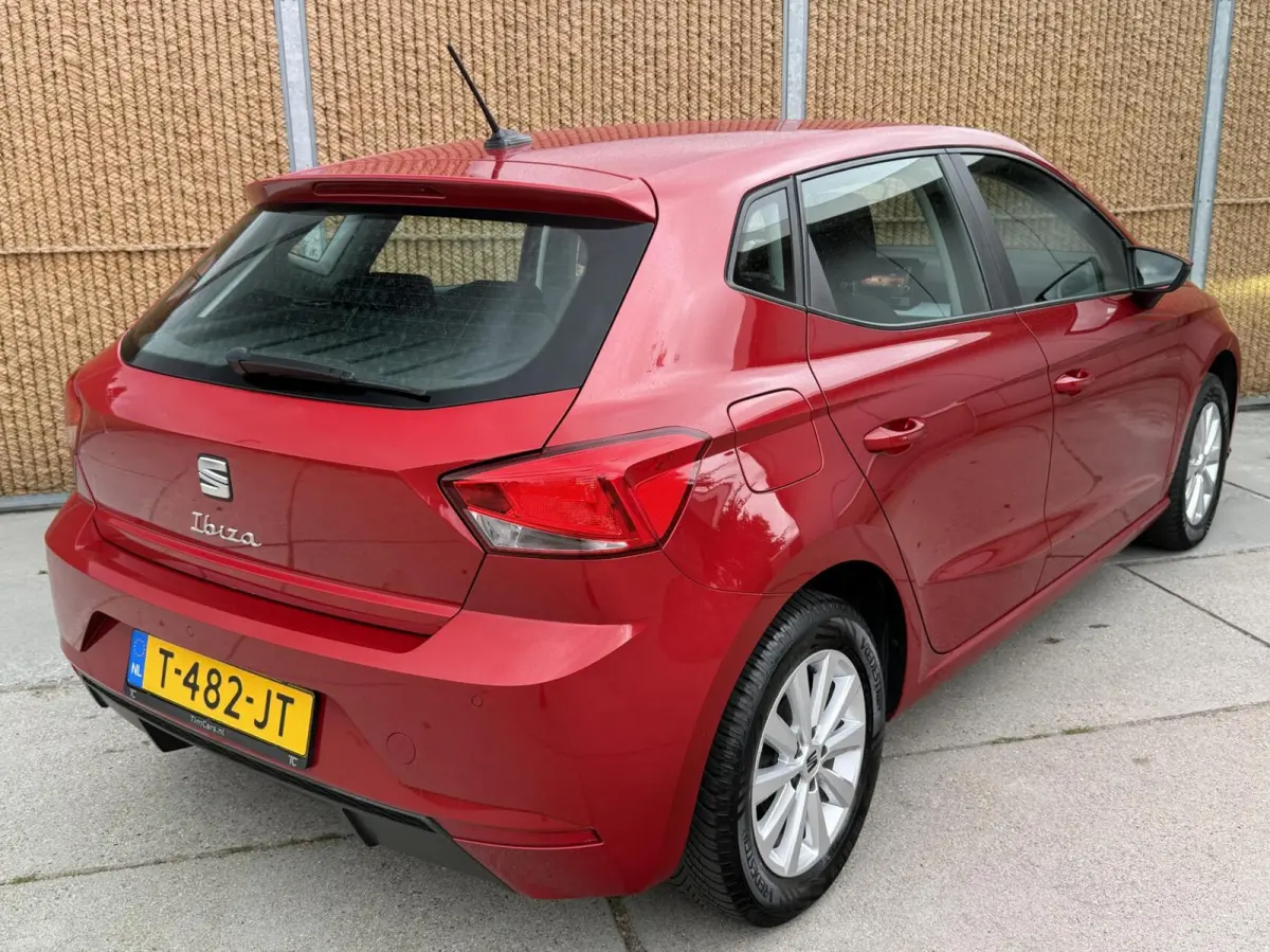 1.0 EcoTSI Style Apple CarPlay/Android Auto Full-link | Climate control | Cruise control | Rijstrooksensor | DAB ontvangst | Parkeersensoren achter | LED verlichting