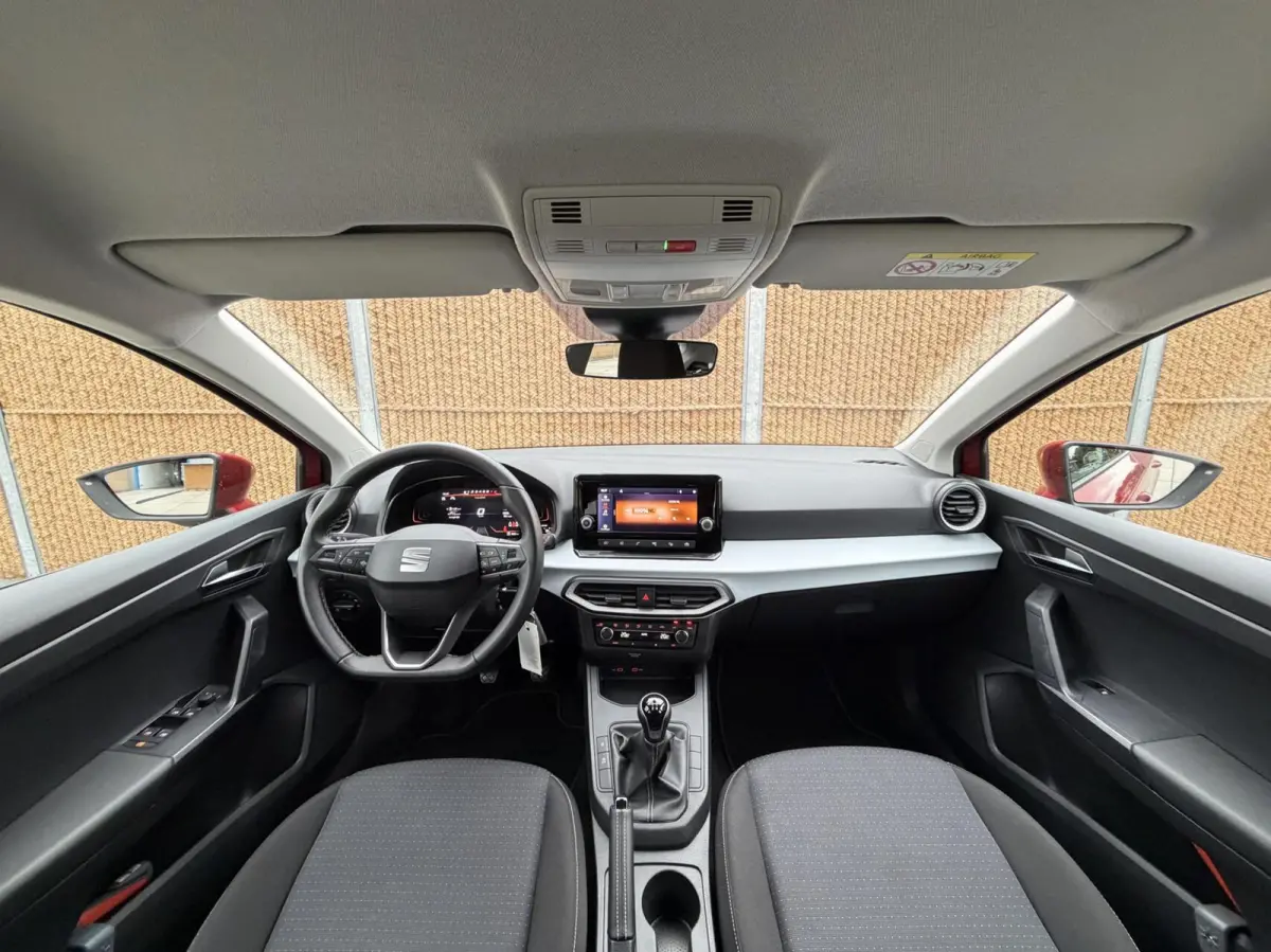 1.0 EcoTSI Style Apple CarPlay/Android Auto Full-link | Climate control | Cruise control | Rijstrooksensor | DAB ontvangst | Parkeersensoren achter | LED verlichting