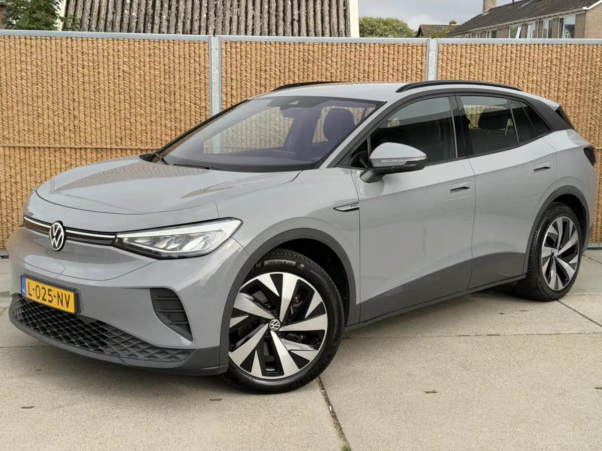 Life 77 kWh Warmtepomp | 20 inch velgen | LED verlichting | Navigatiesysteem | Apple CarPlay/Android Auto | Cruise control adaptief | Climate control | Voorstoelen verwarmd | Parkeersensoren